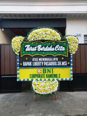 Papan Bunga Duka di Parmonangan