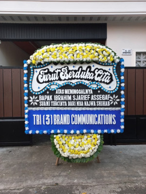 Papan Bunga Duka di Parmonangan